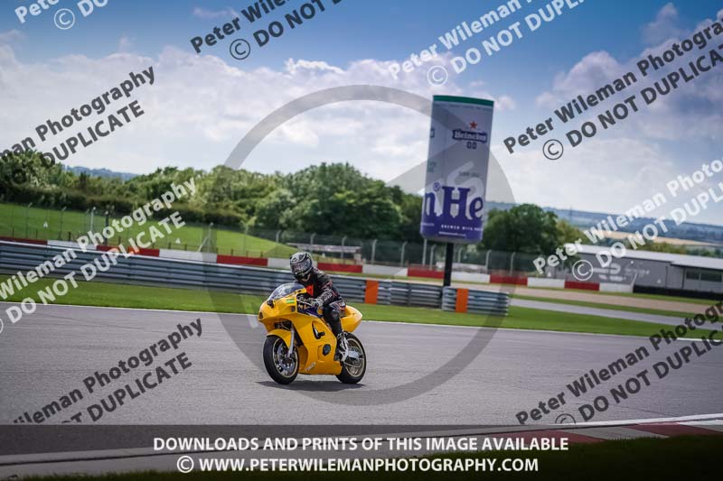 donington no limits trackday;donington park photographs;donington trackday photographs;no limits trackdays;peter wileman photography;trackday digital images;trackday photos